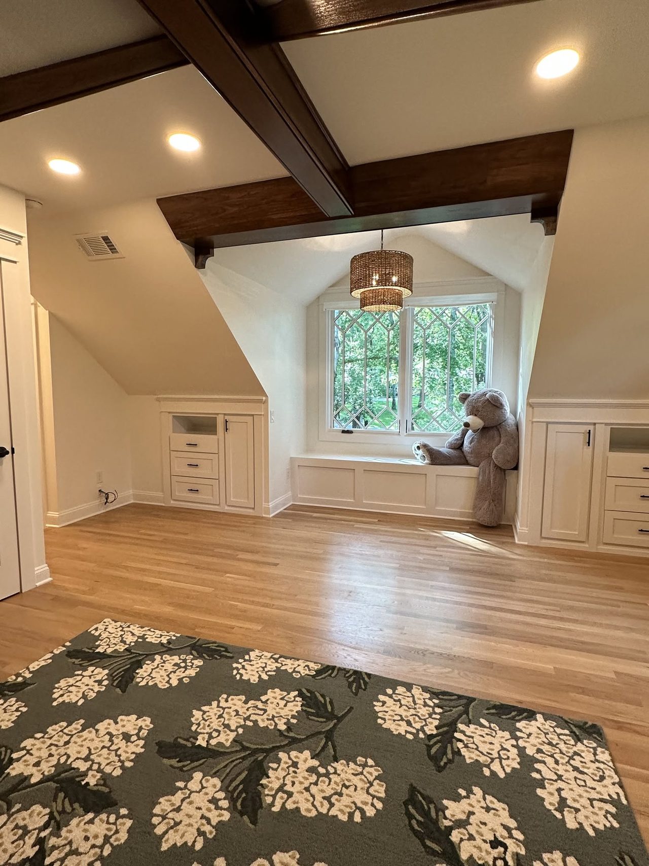 Attic bonus room with built-ins, Middle Tennessee